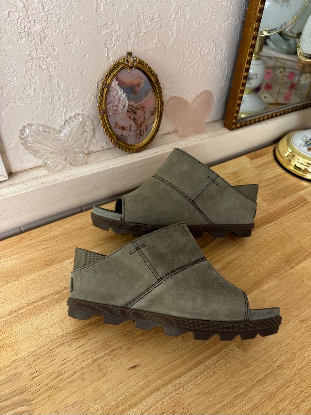 Sorel Kinetic Olive Green Nubuck Slide Mules Lug Sole Comfort Sandals Size 10 - Picture 8 of 12